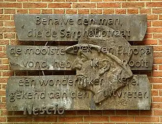 Nescio gevelreliëf (2009) Sarphatistraat, Amsterdam Nederland