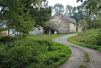 Boerderij in het dorp (2015)
