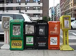 Krantenbakken in Manhattan (New York).