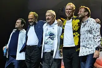 De band op 22 oktober 2022 in Oakland (Californië)