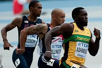 Ashmeade (rechts) tijdens de WK in 2011, Daegu