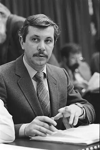 Nieuw Tweede Kamerlid H. Veldhoen (PvdA)