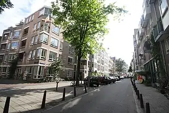 De Halve Wereld, links gebouw De Slinger, rechts gebouw De Citadel