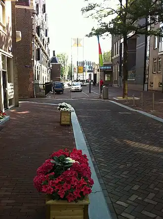Nieuwe Amstelstraat gezien richting Jonas Daniël Meijerplein, na herinrichting in 2011