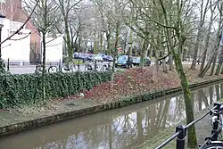 Bij het Servaasbolwerk is geen werf of walmuur,[3] maar een talud met beschoeiing.