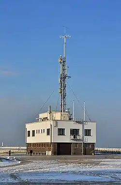 Het voormalig Loodswezengebouw in Nieuwpoort-Bad