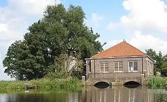 Het gemaal vanaf het water (2014)