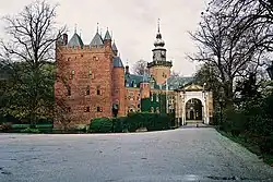 Nijenrode: kasteel met twee ophaalbruggen en poort