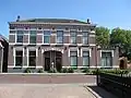 Helft van een dubbel woonhuis