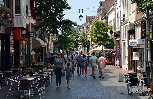 De Lange Hezelstraat in 2014