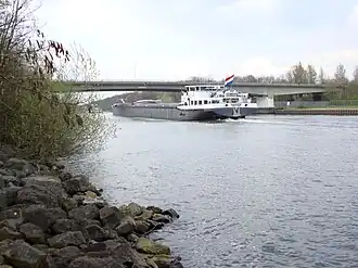 De Hatertse Brug gezien vanuit Weezenhof