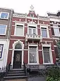Herenhuis met hekwerk