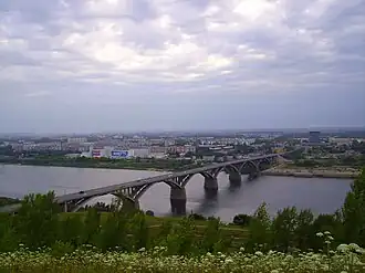 Brug over de Oka in Nizjni Novgorod