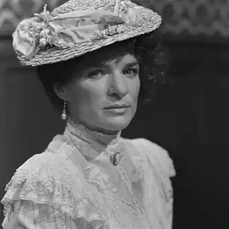 Linda van Dyck in de dramaserie Noodlot in 1981