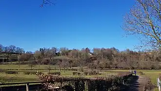 Het Noordal met hagen en graften