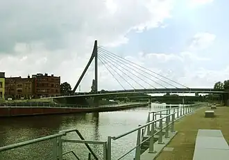 De Noordbrug te Kortrijk gezien vanop de Fabriekskaai.