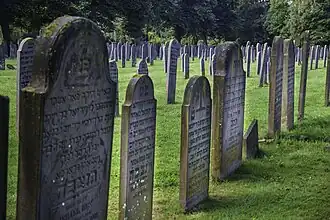 Grafstenen op het Joodse deel van de Noorderbegraafplaats (Moesstraat)