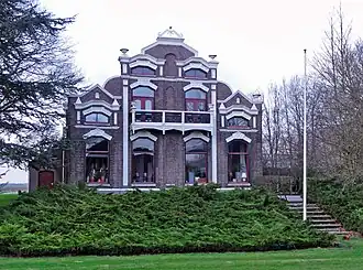 Krimpenboerderij met woonhuis in oriëntaalse stijl