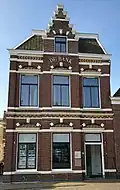 Woonhuis met neorenaissance stijlelementen