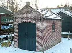 Lijkhuisje bij de begraafplaats