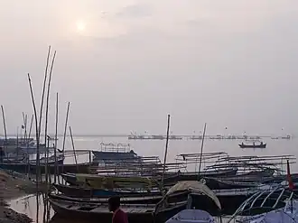 De Triveni Sangam bij Allahabad, waar de Ganges en de Yamuna bij elkaar komen.
