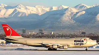 Een Boeing 747 van NWA Cargo op haar thuisbasis Ted Stevens Anchorage International Airport