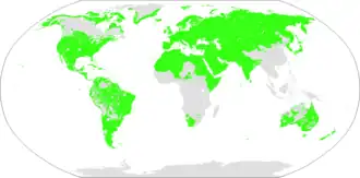 Verspreidingskaart van Nostratische talen. Deze omvat het grootste deel van de wereld, waaronder vrijwel geheel Eurazië. Overwegend Nostratisch zijn Australië en Zuid-Amerika, maar deze vormen lappendekens. Niet-Nostratisch zijn: China, Indonesië, Midden-Afrika, het binnenland van Canada en het binnenland van Groenland.