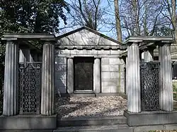 Het graf van advocaat Isidor Petschek.