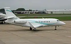 Falcon 2000 Abelag CVT op Coventry Airport (2013)
