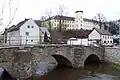 Pfeifersbrücke; op de achtergrond kasteel Oberkotzau