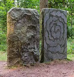 Ode aan de wolf. Beeldhouwwerk van Anne Woudwijk.