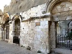 Ruïnes van de synagoge in 2011