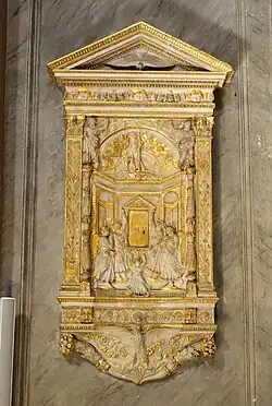 Het reliëf "Olea sancta" van Mino del Reame