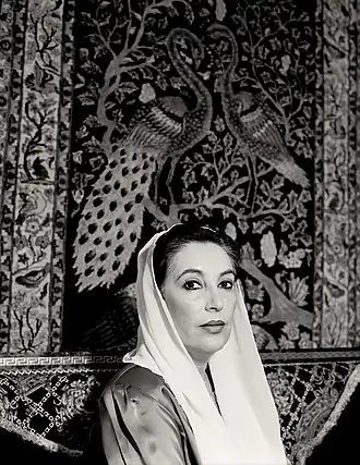 Benazir Bhutto gefotografeerd door Oliver Mark, Dubai 2006