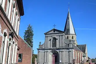 De Onze-Lieve-Vrouw-Ten-Hemelopnemingskerk en de pastorie