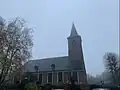 De pastorie is gelegen recht tegenover de Onze-Lieve-Vrouwekerk te Zevergem sinds 1765.