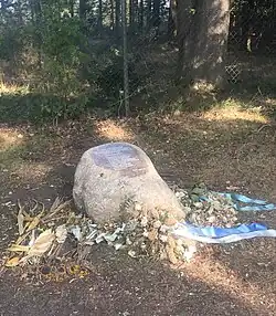 Herinneringsmonument bij de Keuenklep, Monument mislukte wapendropping