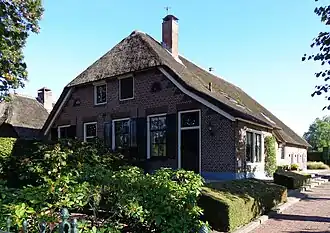 Typerende oudere bewoning van het dorp