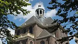 Oosterkerk, zuidzijde, gezien vanaf de Wittenburgergracht; 2018.
