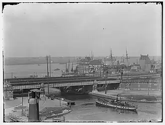 Noordelijke ingang Oostertoegang (1897) door Jacob Olie