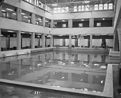 Heropening zwembad na renovatie (1960)