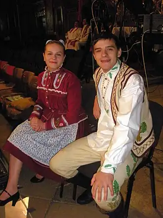 Slowaakse jeugd in traditionele kleding in Oradea