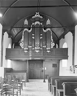 Interieur met orgel (1976)