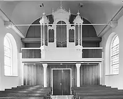 Interieur met orgel (1984)