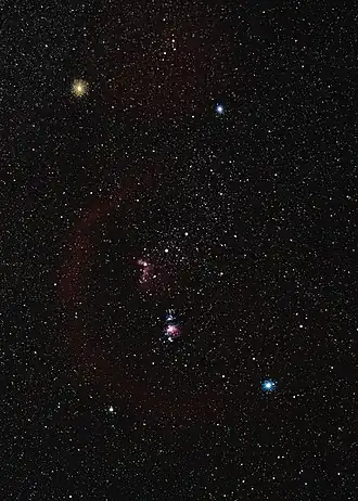 Tijdopname van Orion met meer details in gaswolken en nevels