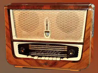 De klas luisterde in het geniep naar de West-Duitse radio-omroep.