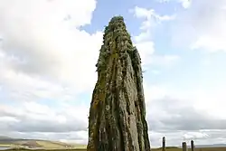 De associatie op een megaliet van de Ring of Brodgar.