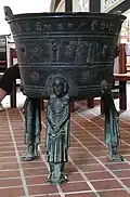 Doopvont (ca. 1350) in deze kerk