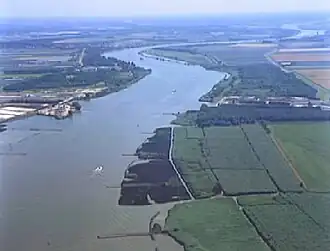 Oude Maas thv het bouwdok 2e Heinenoordtunnel