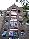 Pakhuis met puntgevel